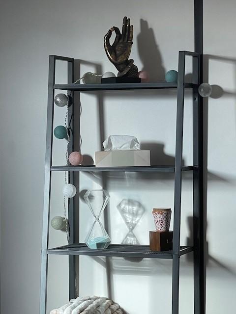 Etagere cabinet